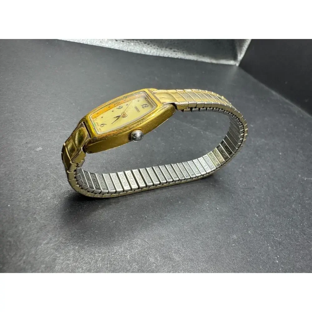 Vtg Seiko Watch Women 16mm Cream Dial Gold Tone Rectangle 1N01-5B79 Stretch Band